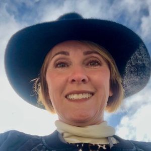 Meet your Posher, Mitzi